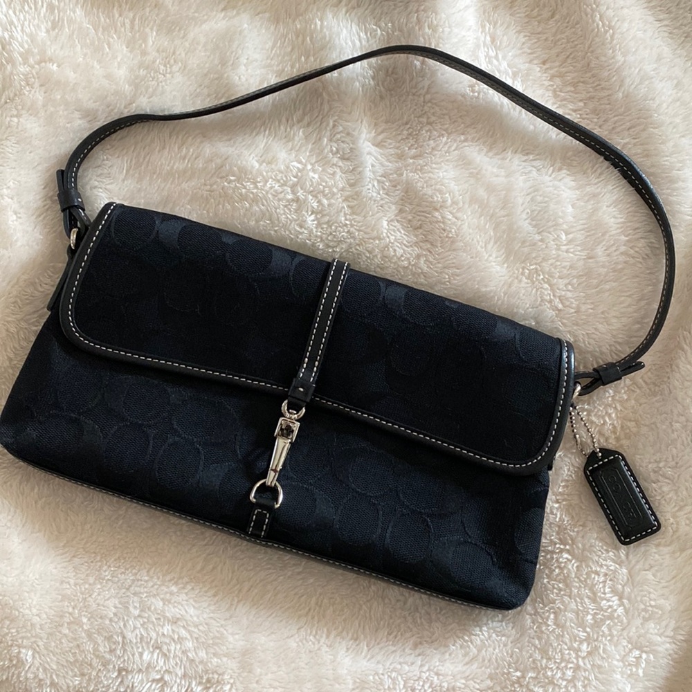 Coach AUTHENTIC shoulder bag purse